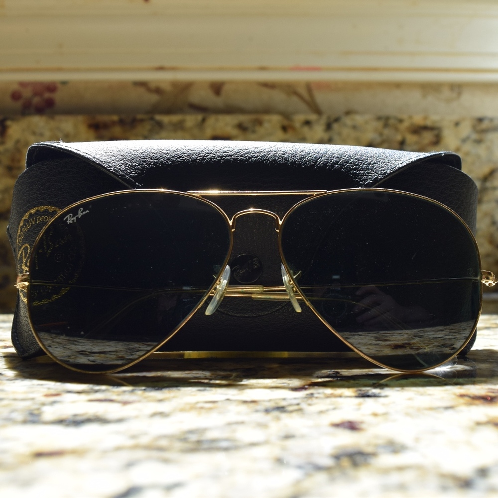 Ray-Ban Aviator Sunglasses - Picture 4 of 7